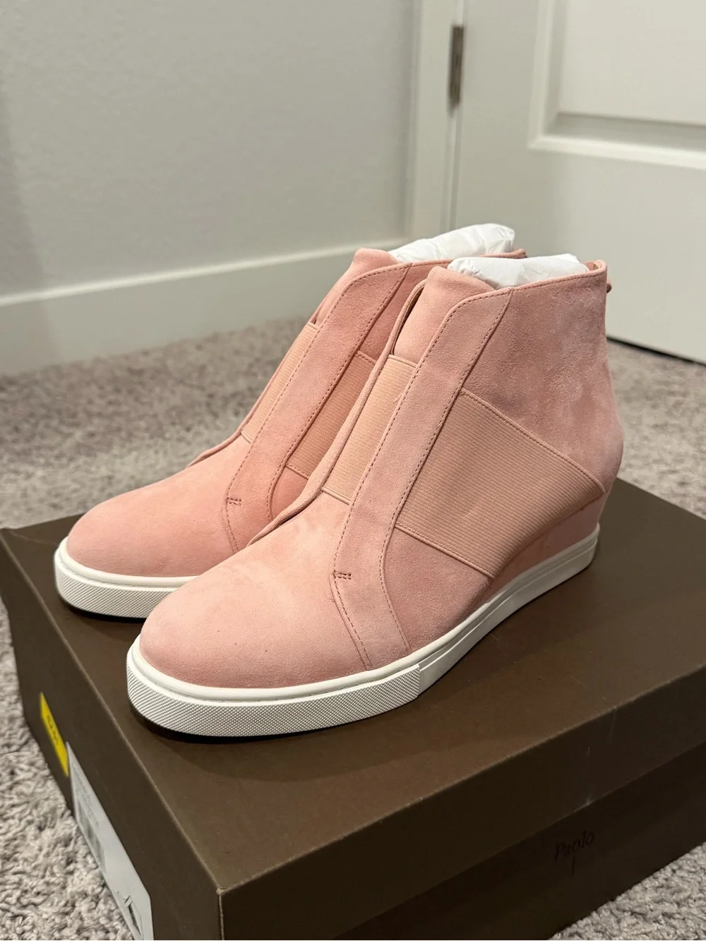 NEW Linea Paulo Suede Wedge Sneaker - Size 6